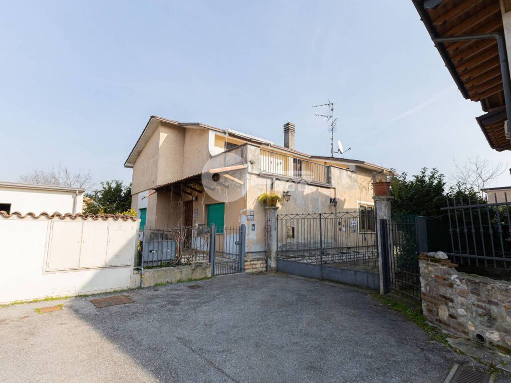 Villa a Ghedi in via Castenedolo, 48 - Foto 2