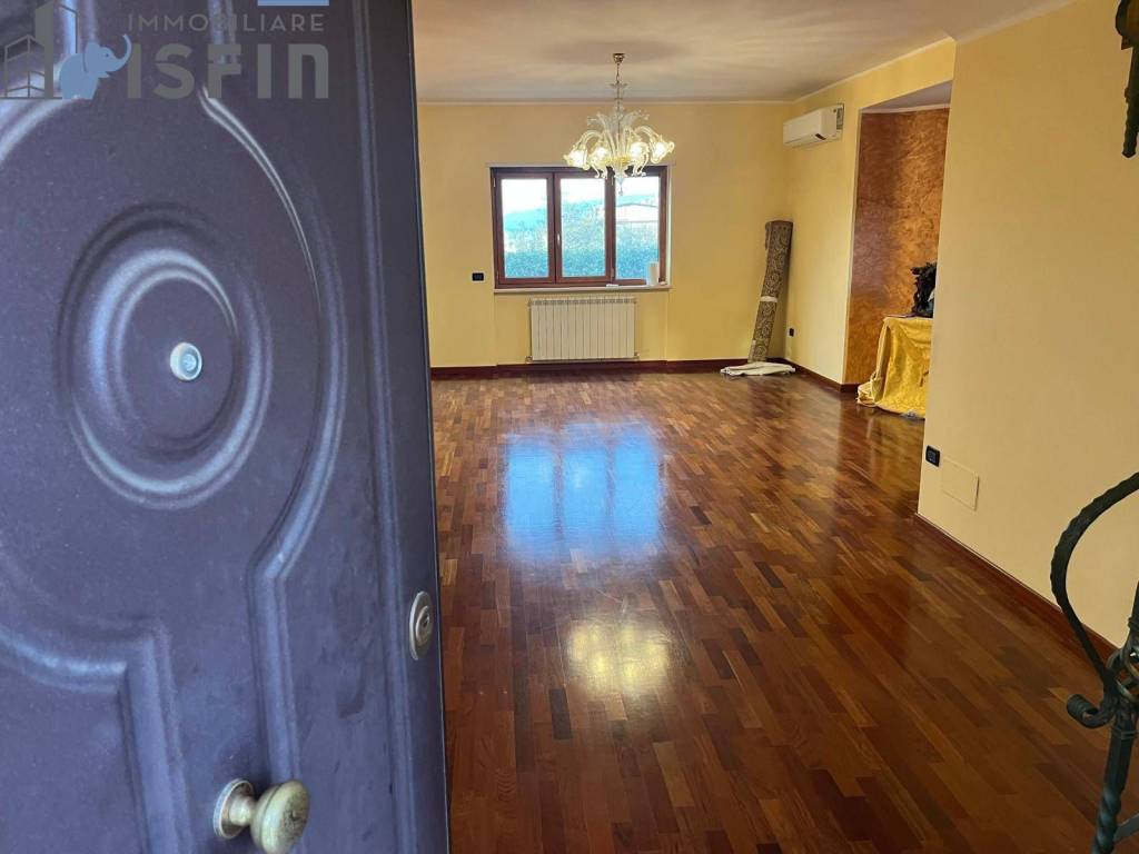 Villa a Mendicino in Via Giuseppe Pascaletti, 43 - Foto 2