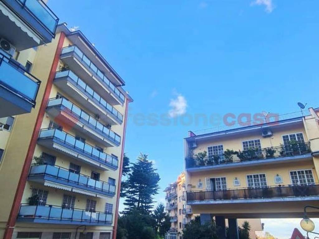 Appartamento a Napoli in Via Bernardo Cavallino - Foto 4