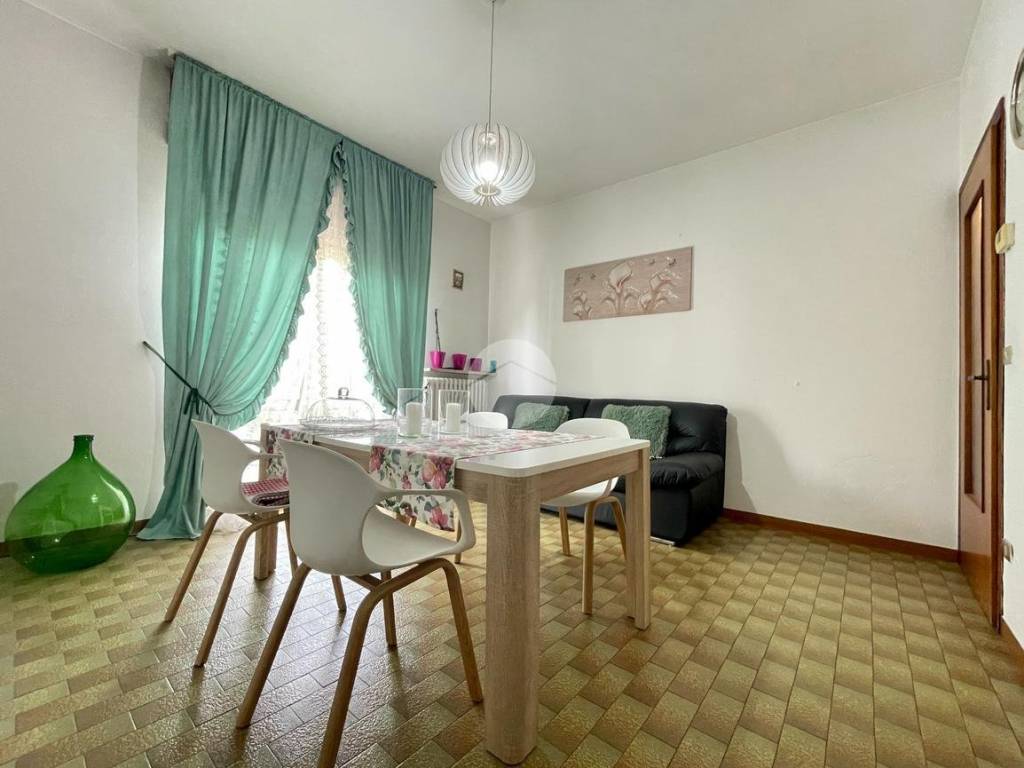 Appartamento a Castelnuovo del garda in Via Carlo Marx, 1 - Foto 3
