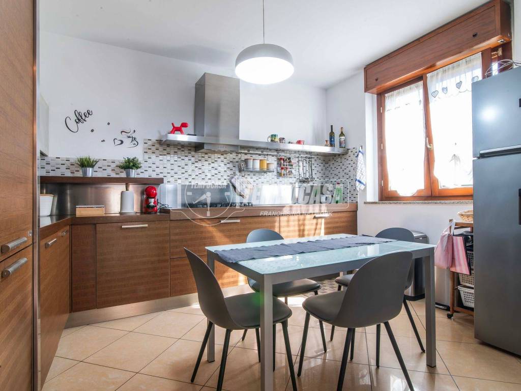 Appartamento a Saronno in Via don stoppani 9 - Foto 2