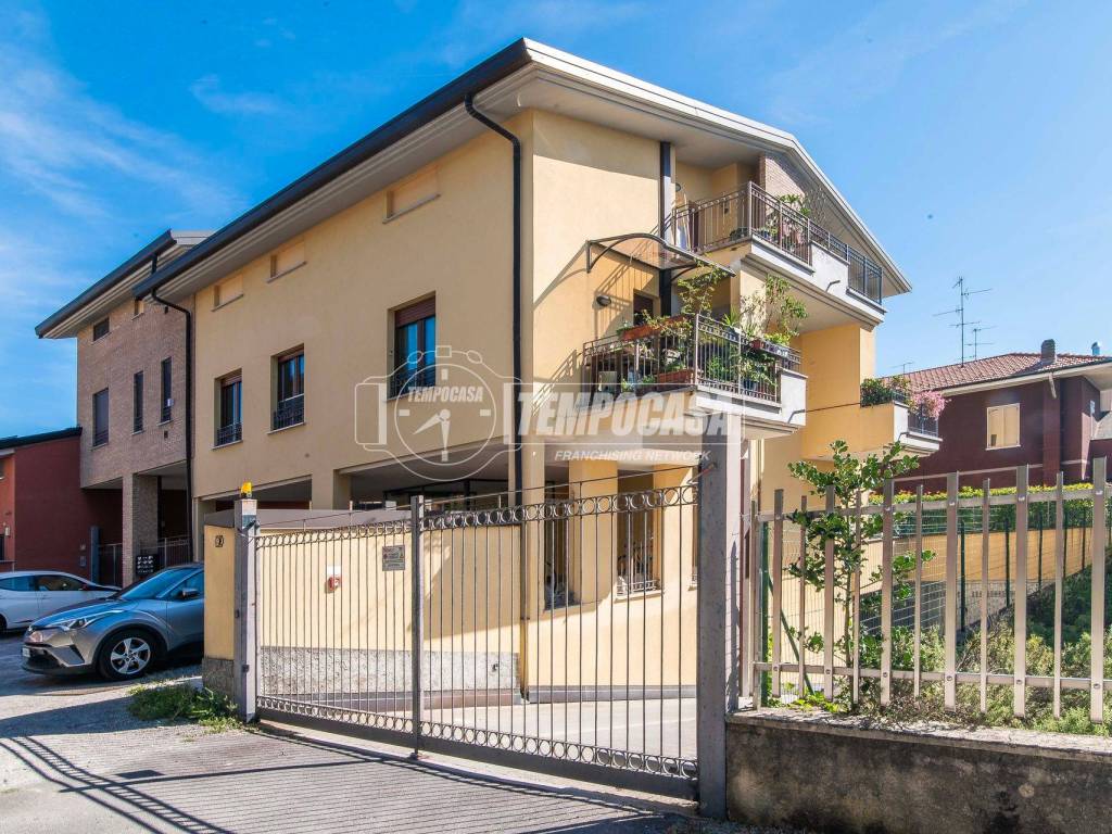Appartamento a Saronno in Via don stoppani 9 - Foto 5
