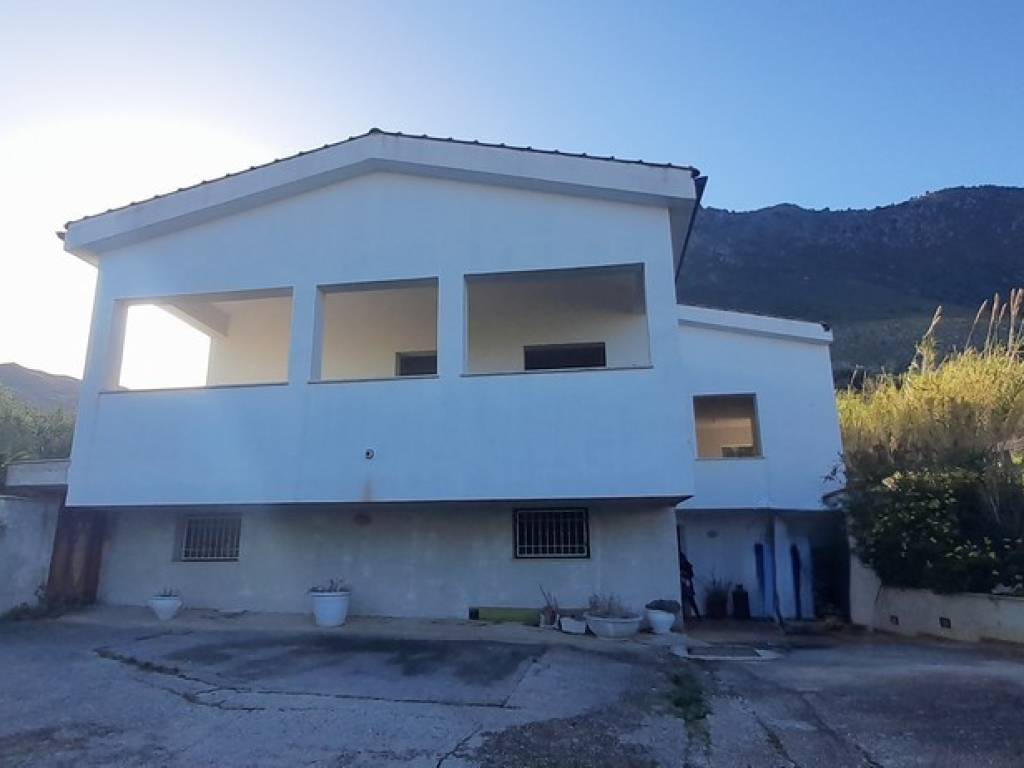 Villa a Carini in Via Francesco Cangialosi - Foto 2