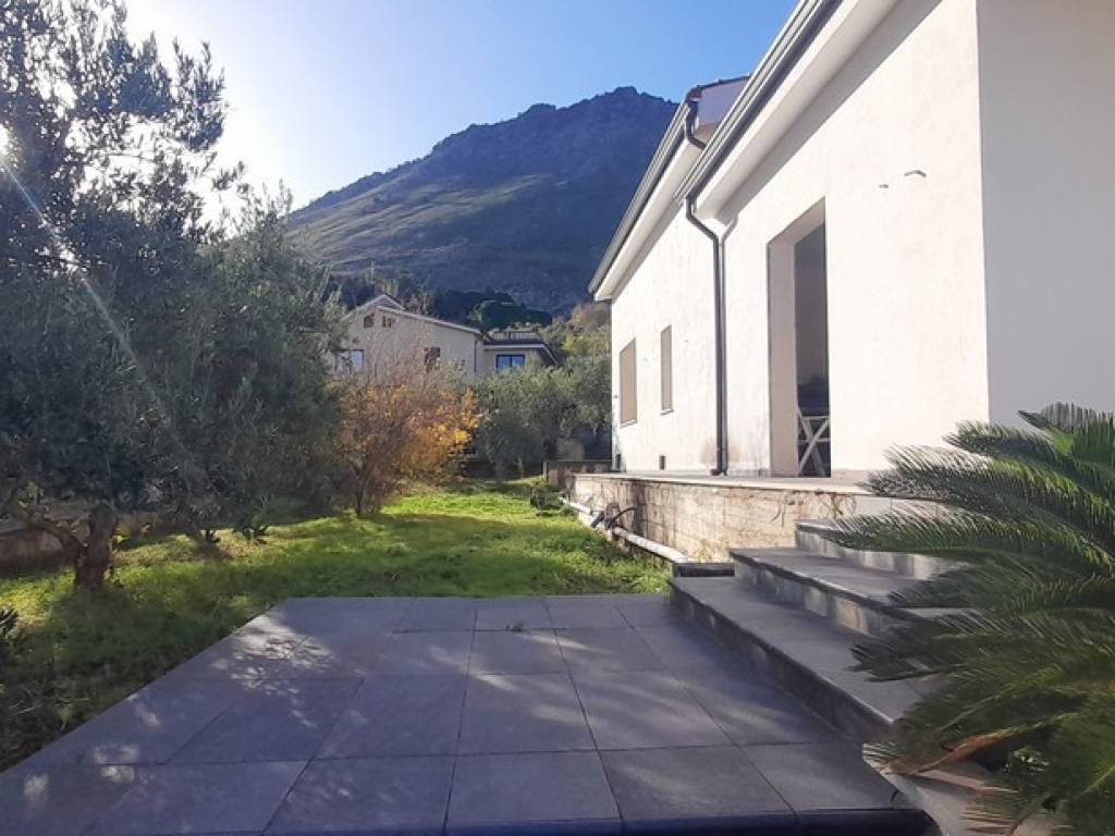 Villa a Carini in Via Francesco Cangialosi - Foto 4