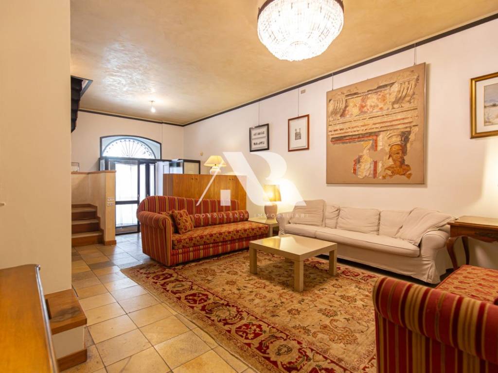 Casa indipendente a Verona in Vicolo San Giovanni in Foro - Foto 4