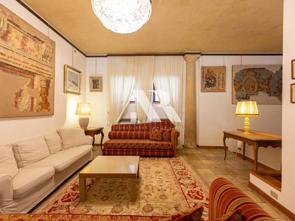Casa indipendente a Verona in Vicolo San Giovanni in Foro - Foto 5