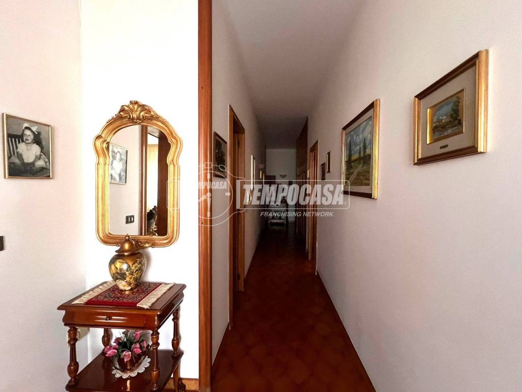 Casa indipendente a Castrignano de' greci in Via Giacomo Puccini 46 - Foto 4