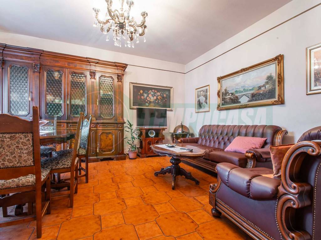 Villa a Tradate in Via Carlo Cattaneo, 1 - Foto 4