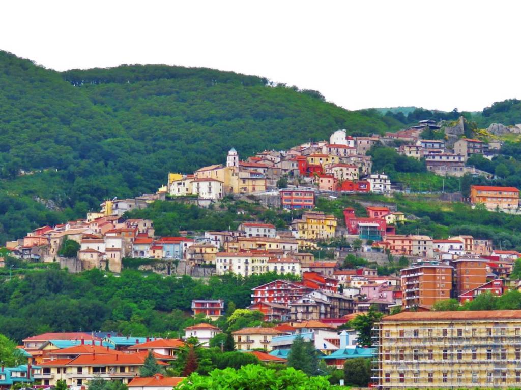 Casa indipendente a Mercogliano in Corso Giuseppe Garibaldi - Foto 1