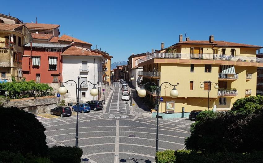 Casa indipendente a Mercogliano in Corso Giuseppe Garibaldi - Foto 2