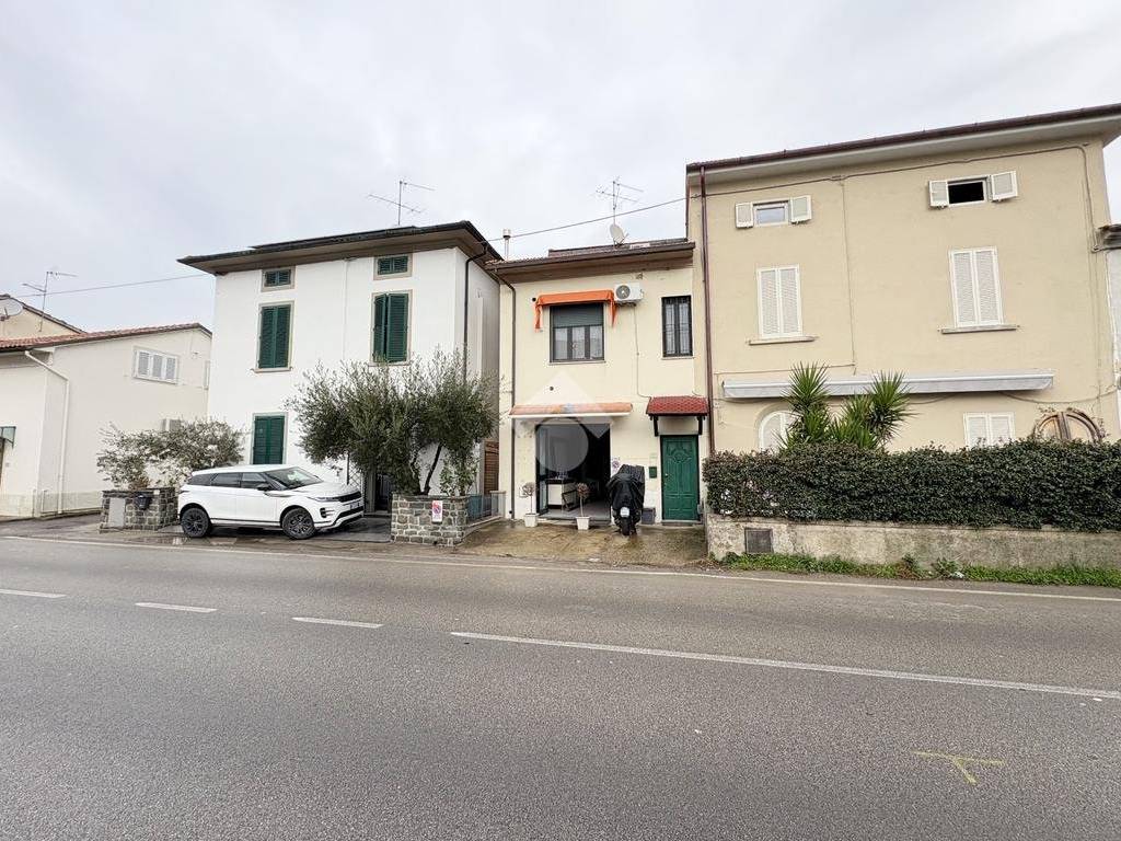 Immobile a Quarrata in Via Statale, 573 - Foto 2