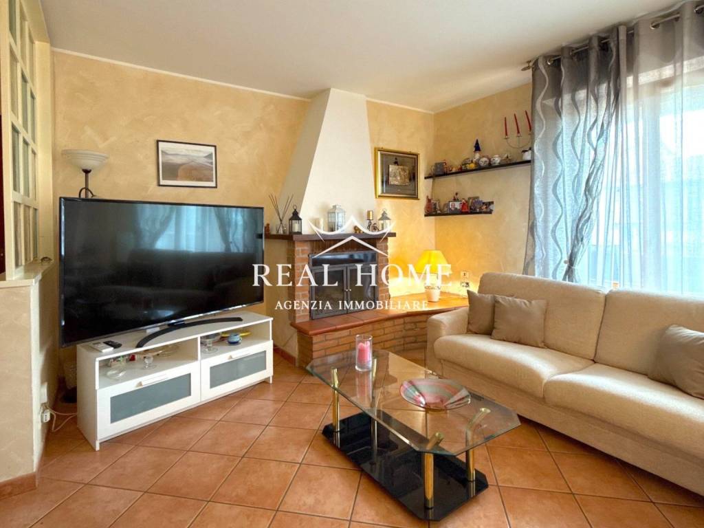 Appartamento a Prato in Via Giuseppe Catani, 28 - Foto 3