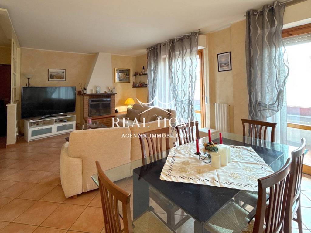 Appartamento a Prato in Via Giuseppe Catani, 28 - Foto 4