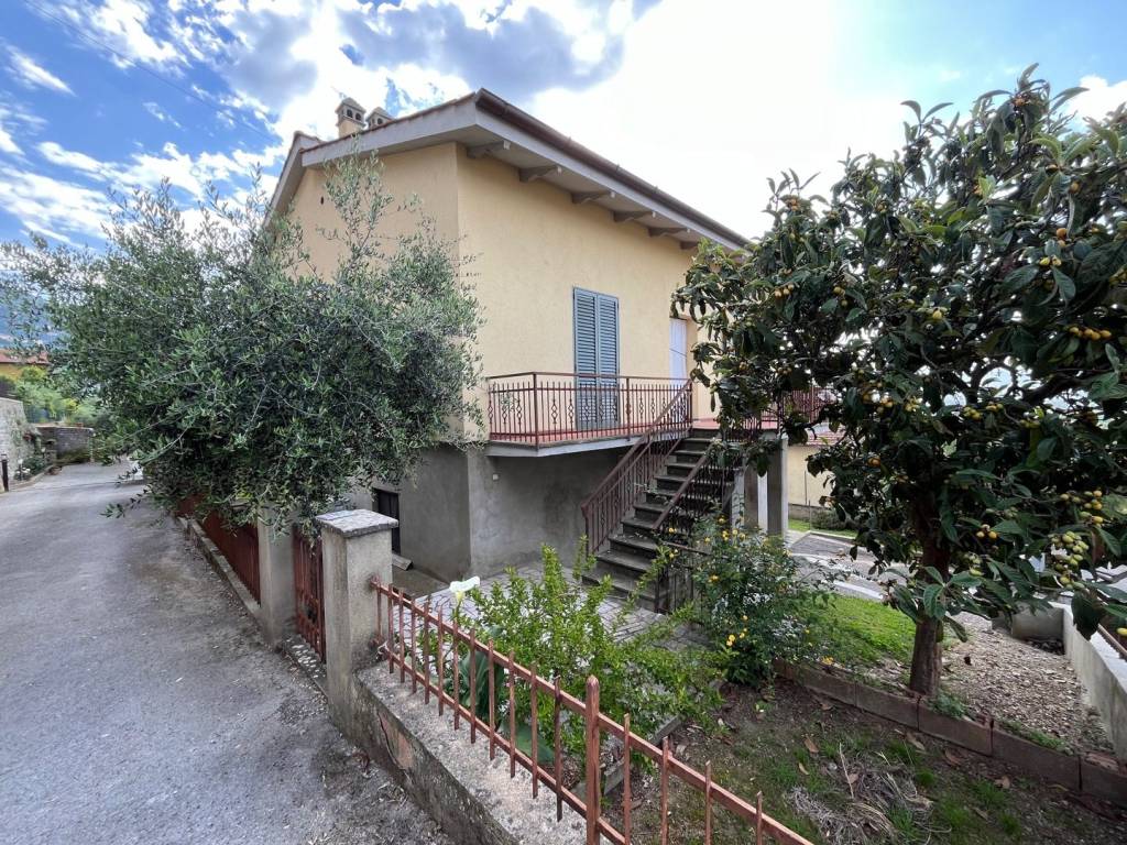 Villa a Cortona in Via Ugo Foscolo, 32 - Foto 3