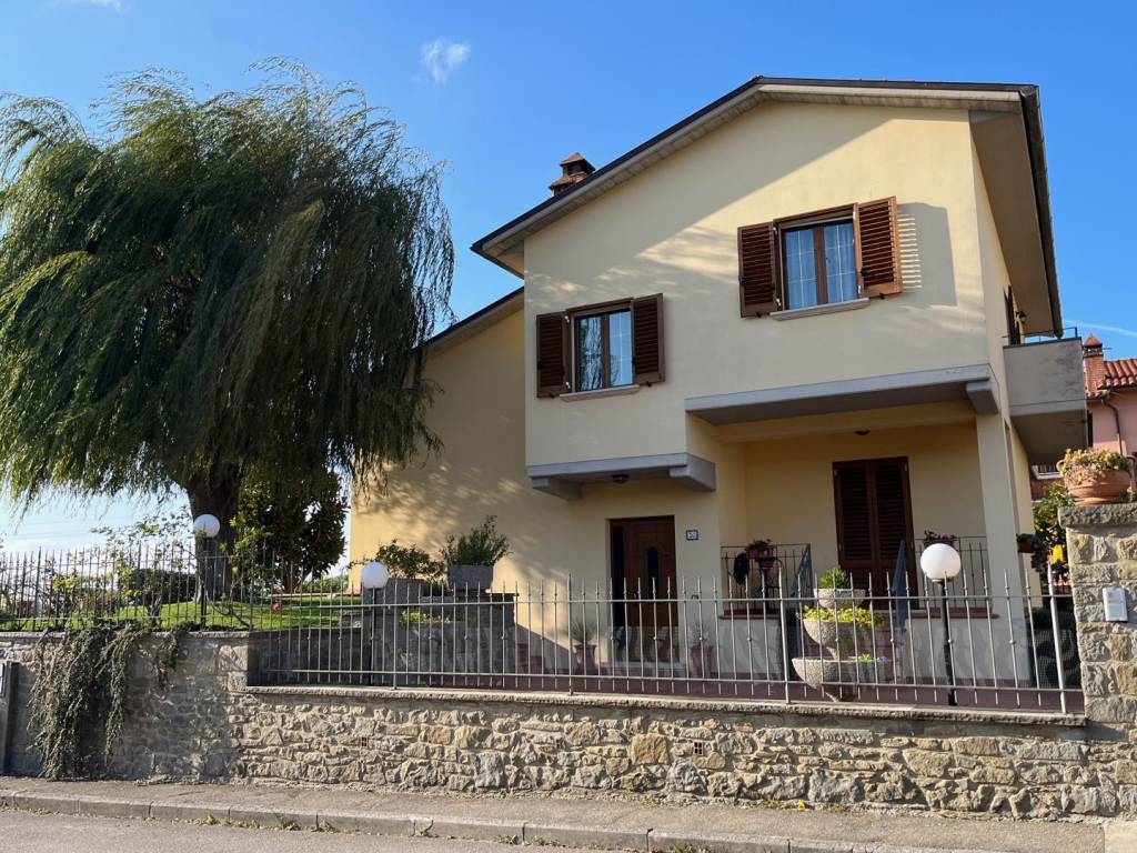 Villa a Cortona in Case Sparse Valecchie-Montanare - Foto 2