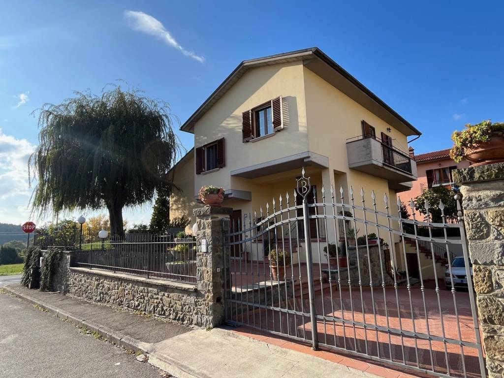 Villa a Cortona in Case Sparse Valecchie-Montanare - Foto 3