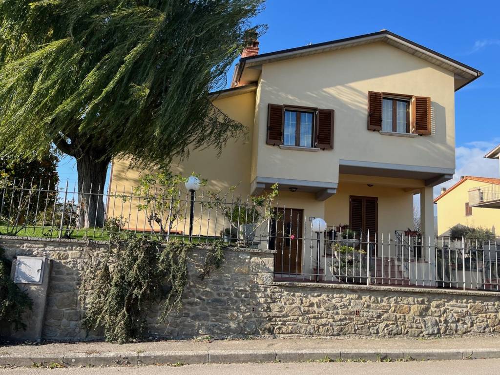 Villa a Cortona in Case Sparse Valecchie-Montanare - Foto 4