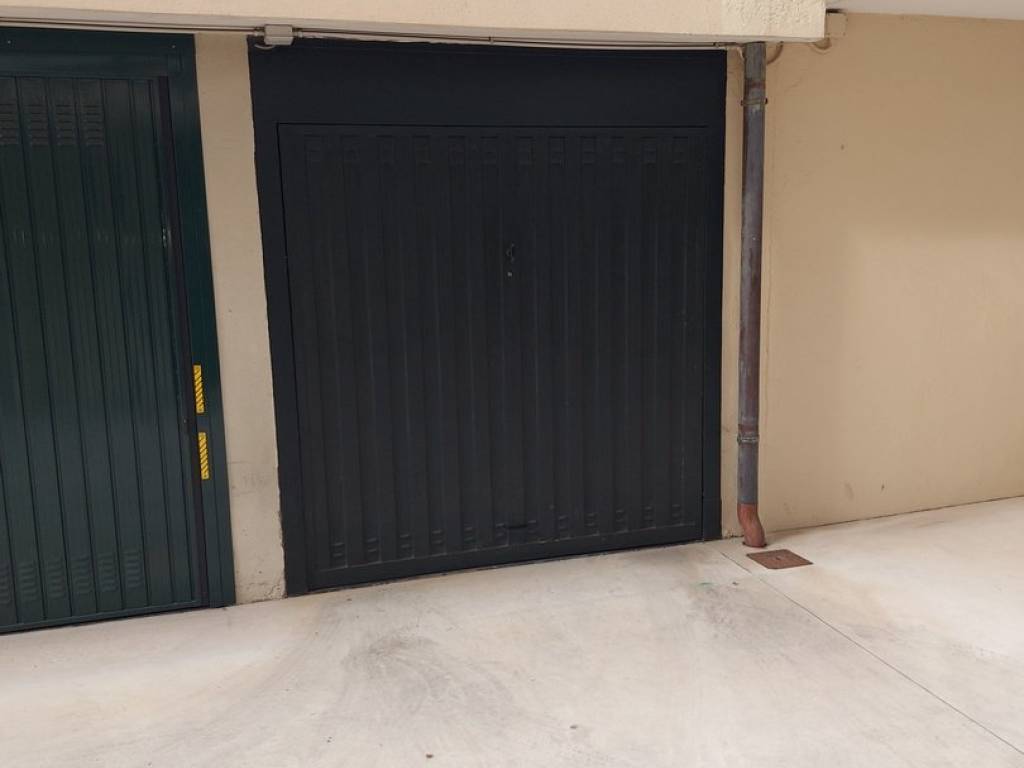 Box / garage a Monza in Via Carlo Meda, 43 - Foto 3