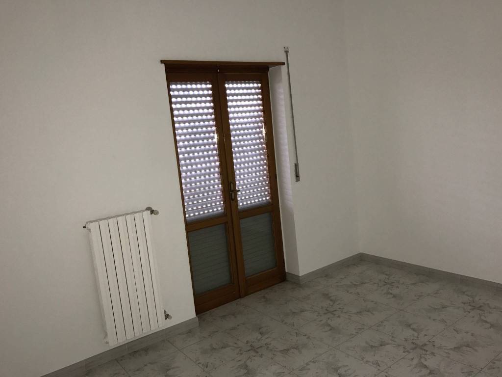 Appartamento a Ceglie messapica in Via Giuseppe Ungaretti - Foto 3