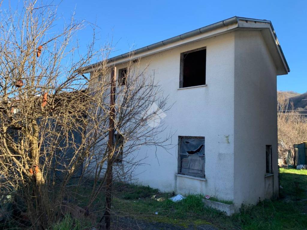 Casa indipendente a Villa latina in Via Cacchioni - Foto 1