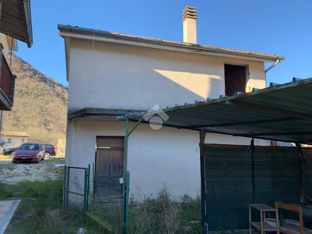 Casa indipendente a Villa latina in Via Cacchioni - Foto 5