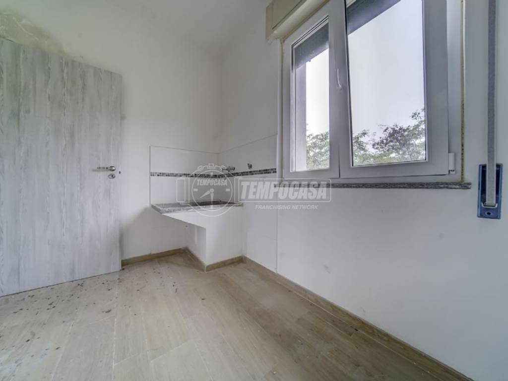 Appartamento a Brebbia in Via Monte Santo - Foto 5