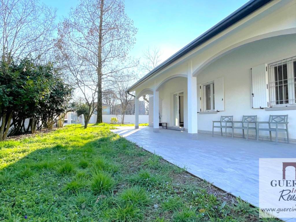 Villa a Cento in Via Chiesa Alberone, 112 - Foto 3