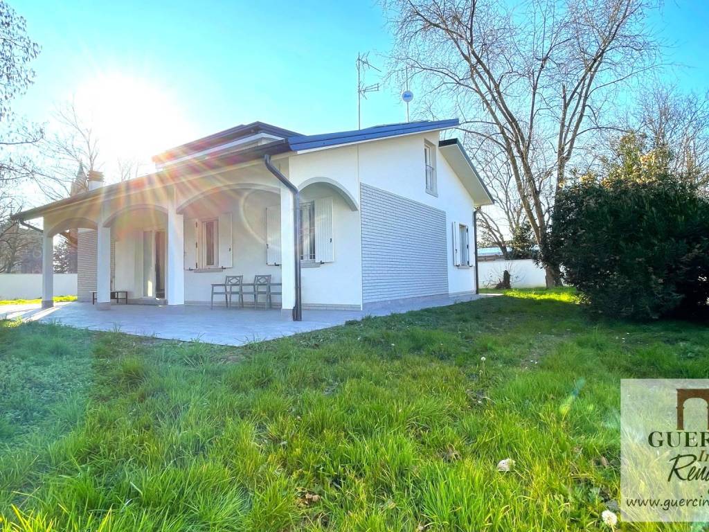 Villa a Cento in Via Chiesa Alberone, 112 - Foto 4