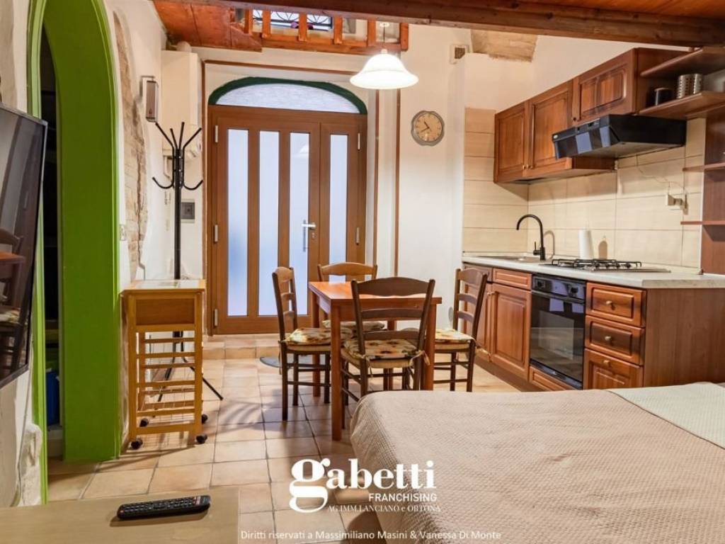 Casa indipendente a Lanciano in vico VI Santa Maria Maggiore, 14 - Foto 2