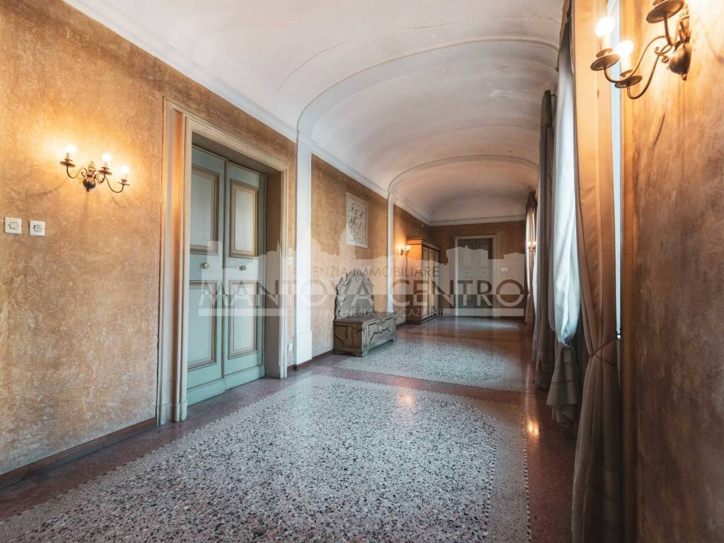 Appartamento a Mantova in Via Giosuè Carducci, 51 - Foto 5