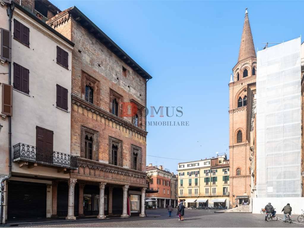 Palazzo / stabile a Mantova in Piazza delle Erbe, 26 - Foto 3
