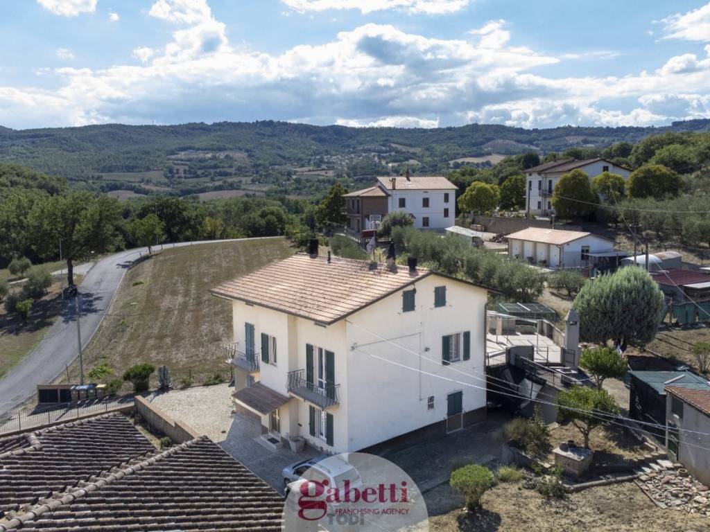 Villa a Monte castello di vibio in via del furioso , 6 - Foto 2