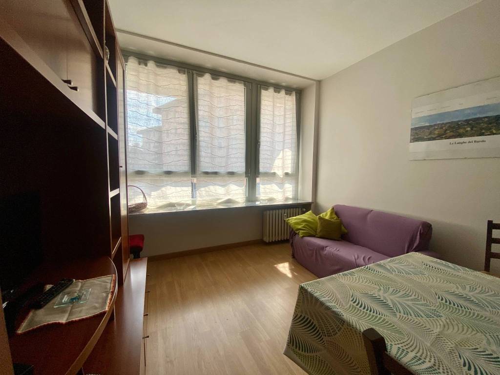 Appartamento a Alba in Viale Giovanni Vico, 6 - Foto 4