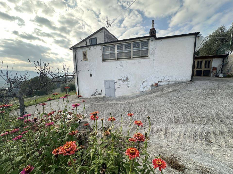 Villa a Canzano in Località Piano DI Corte snc - Foto 3