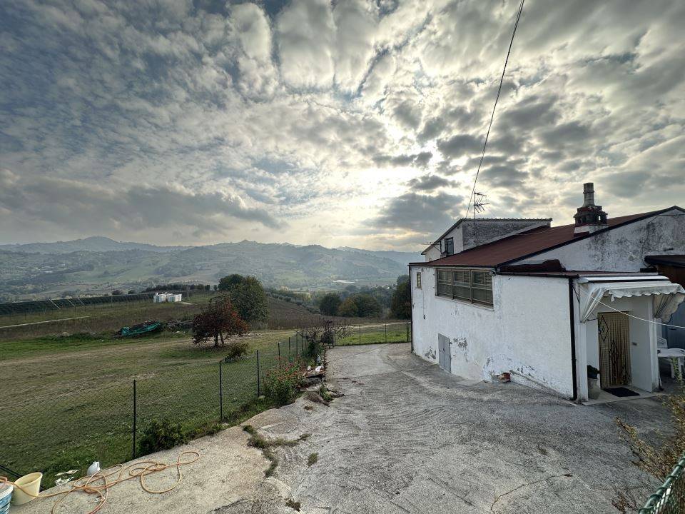 Villa a Canzano in Località Piano DI Corte snc - Foto 4