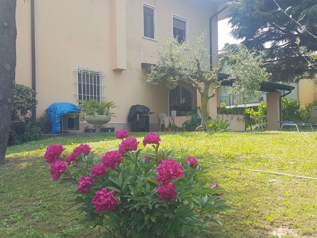Villa a Peschiera del garda in Via Broglie , 8/G - Foto 5
