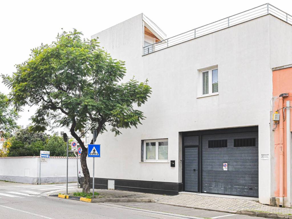 Villa a Elmas in Via dell'Arma Azzurra, 25 - Foto 2