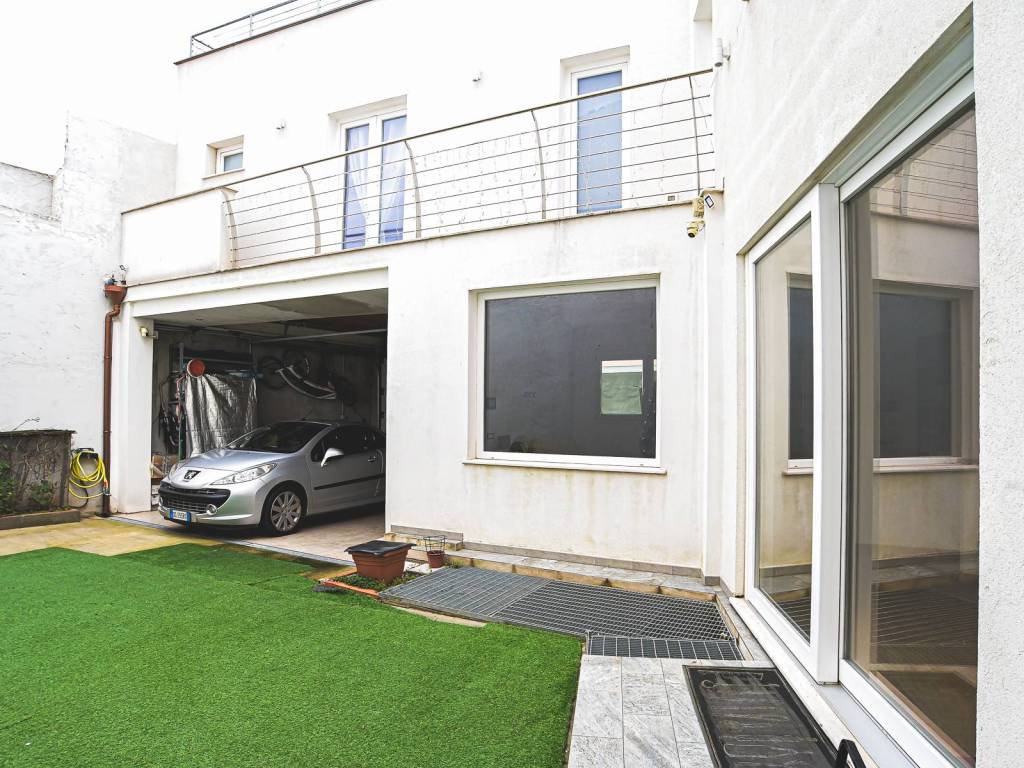 Villa a Elmas in Via dell'Arma Azzurra, 25 - Foto 3