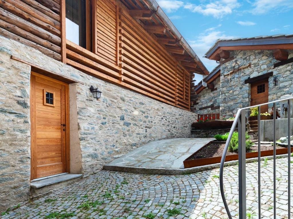 Rustico / casale a Antey-saint-andrè in Frazione Herin - Foto 3