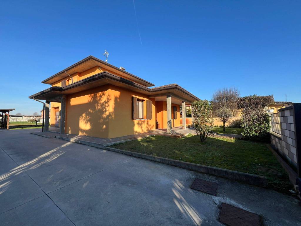 Villa a Persico dosimo in Via Pietro Guerra - Foto 2