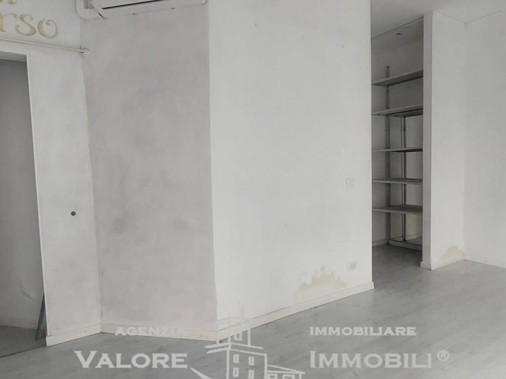 Immobile a Livorno in Piazza Camillo Benso di Cavour - Foto 2