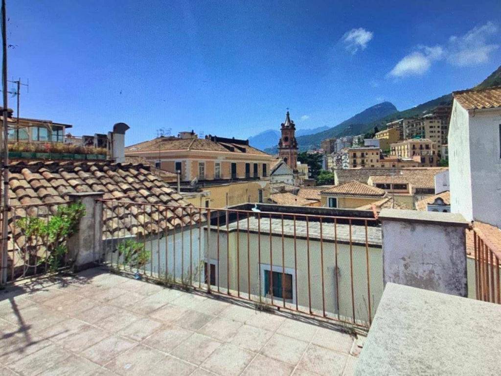 Appartamento a Salerno in Vicolo Gaetano Esposito - Foto 4