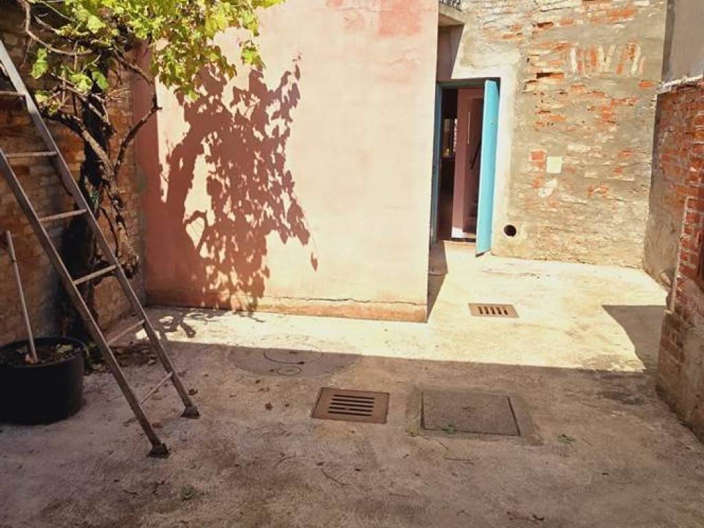Casa indipendente a Commessaggio - Foto 4