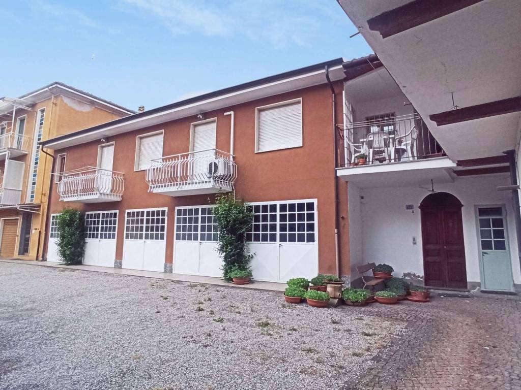 Casa indipendente a Carrù in Via Gerolamo Bella, 5 - Foto 2