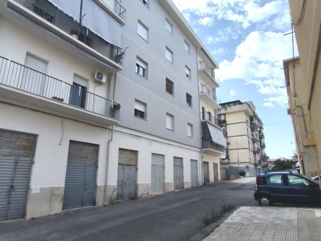 Appartamento a Caltanissetta in Via Giuseppe Toniolo, 2 - Foto 3