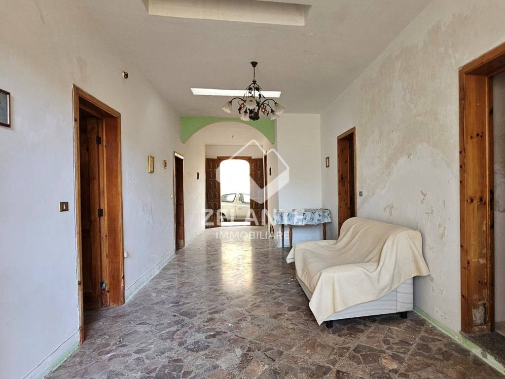 Casa indipendente a Surano in Via Santa Lucia - Foto 3