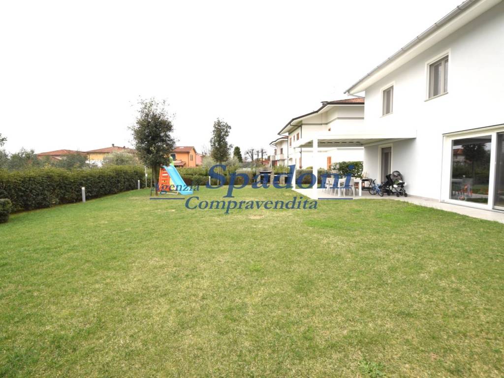 Villa a Massa e cozzile in Via Filippo Turati, 3 - Foto 3