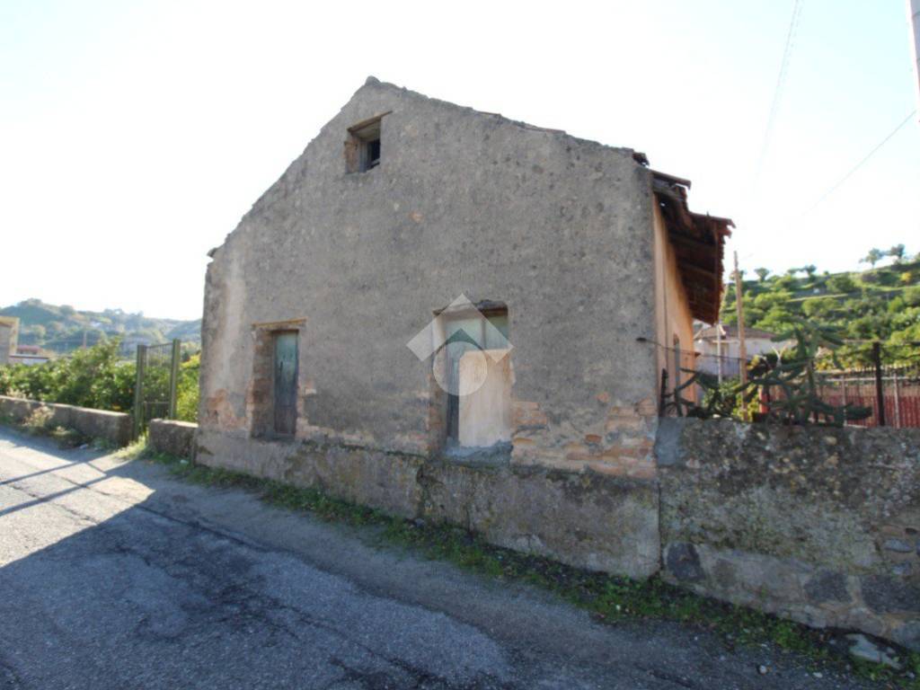 Rustico / casale a Reggio calabria in Vico Perrone, 17 - Foto 2