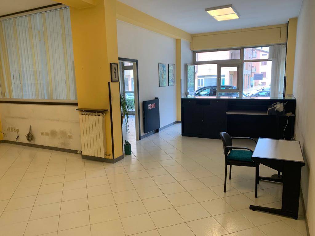 Palazzo / stabile a Bastia umbra in via Alcide De Gasperi, 1 - Foto 4