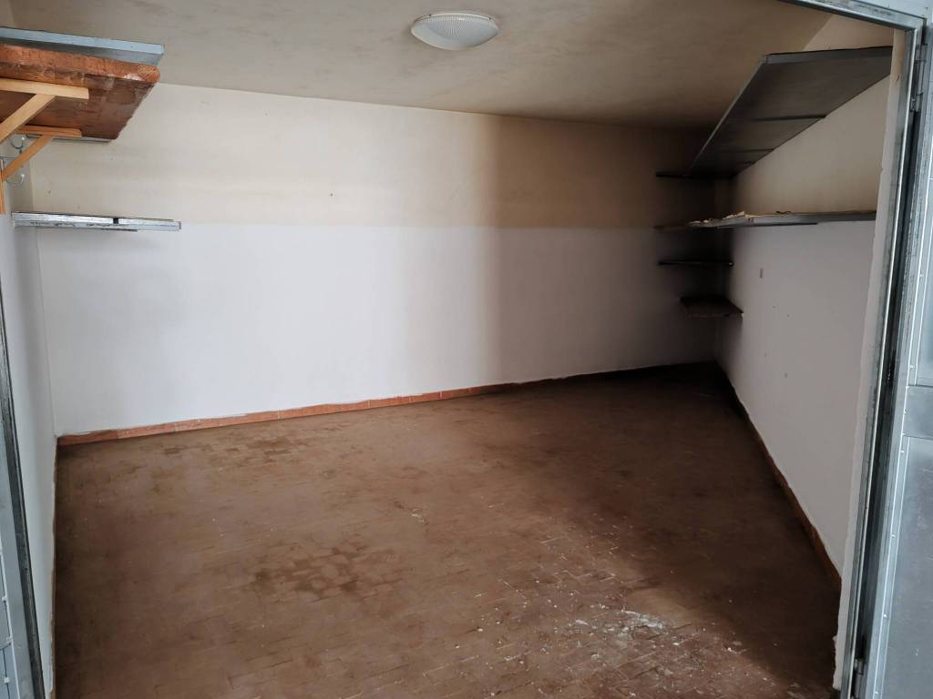 Box / garage a Formia in Via Antonio Gramsci, 22 - Foto 3